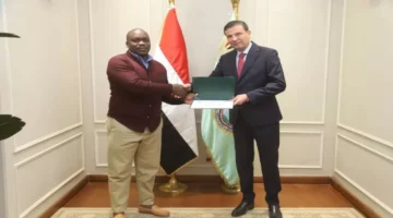 وزير الزراعة يسلم شهادات تخرج لمتدربين من 10 دول إفريقية حول إنتاج تقاوي الأرز